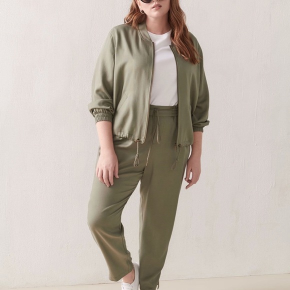 Solid Ankle Length Jogger Pant - Picture 2 of 6